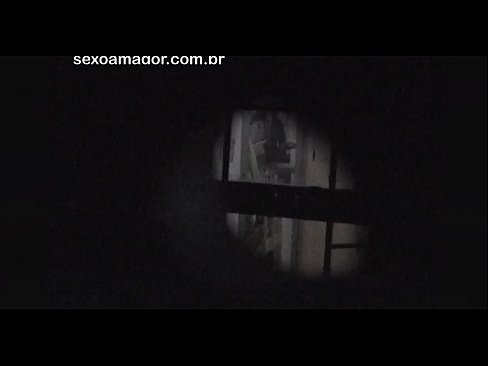 ❤️ Blondie se fait secrètement filmer par un voyeur du quartier caché derrière des briques creuses. ❤ Vidéo de baise at us fr.kassavrn.ru ❌